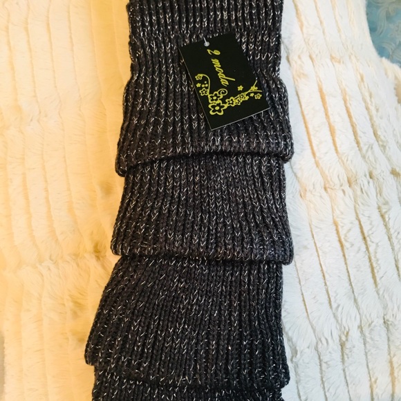 Women’s Trendy Leg Warmers - Picture 2 of 3